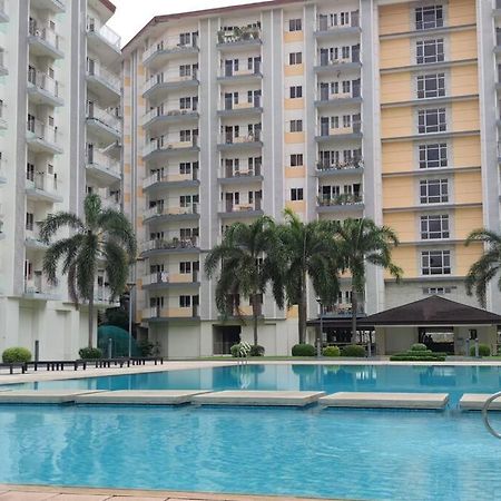 Cherolds Place Lovely 1 Bedroom Condo With Balcony Манила Екстериор снимка