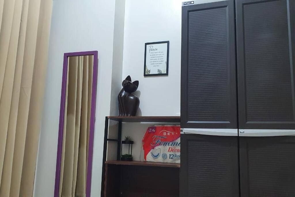Cherolds Place Lovely 1 Bedroom Condo With Balcony Манила Екстериор снимка