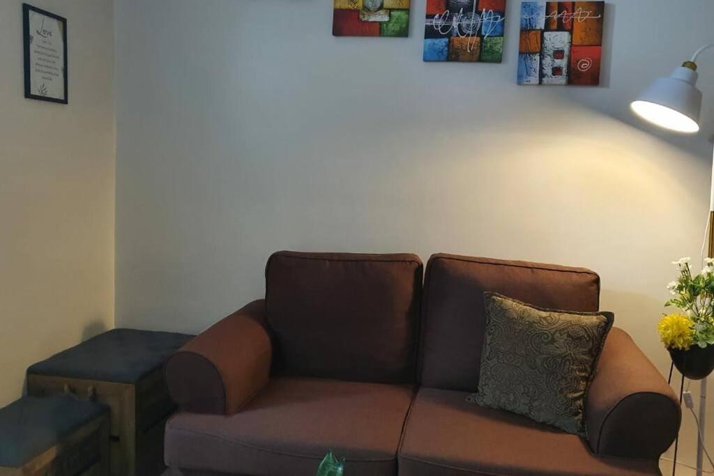 Cherolds Place Lovely 1 Bedroom Condo With Balcony Манила Екстериор снимка